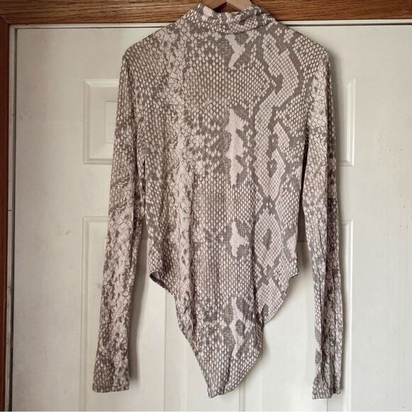 Forever 21 Plus Size Snake Print Bodysuit Savage - Picture 9 of 13